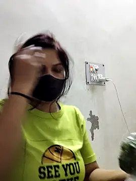 Snapshot of illay_love chatting on 03-09-25, 02:21 illay love online show from 03-09-25, 02:21