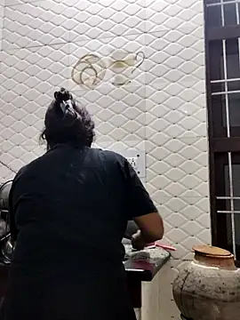 illay love online show from 11-22-25, 03:44