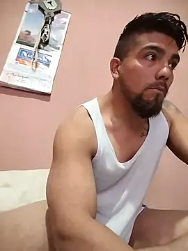 alfredyy55 online show from 03-08-25, 05:01