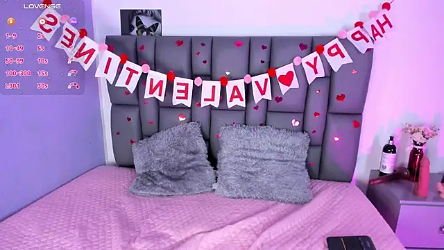 Sophia Lemos online show from 02-13-25, 01:59