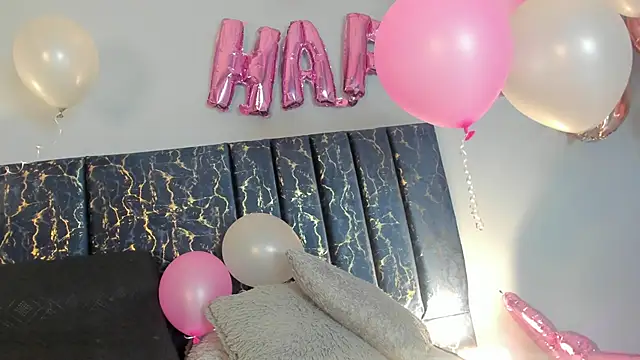 Sophia Lemos online show from 10-03-25, 01:52