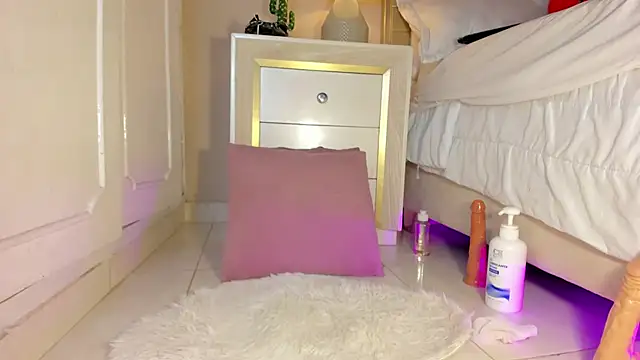 zoe sky  online show from 02-15-25, 02:44