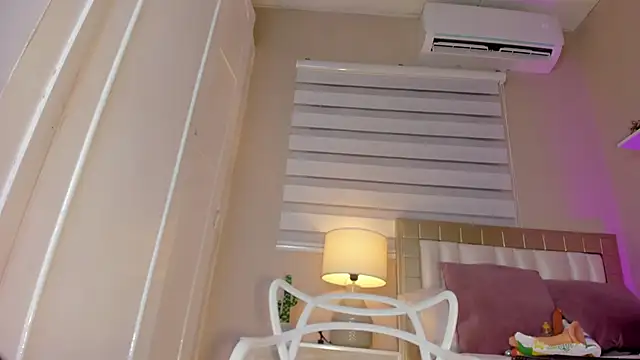 zoe sky  online show from 03-06-25, 11:36