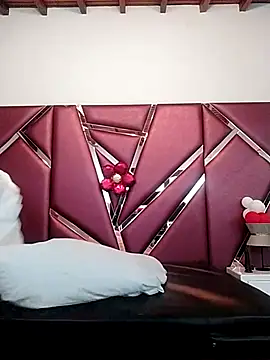 Adel Nesbiit online show from 02-18-25, 07:19