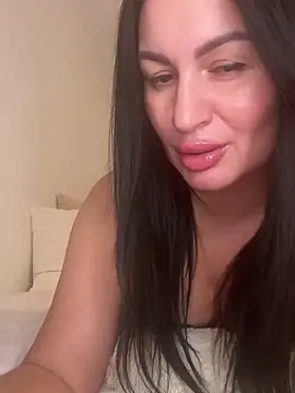 Helena7077 online show from 12-21-25, 10:17