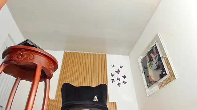 nathaly sara  online show from 10-24-25, 03:14