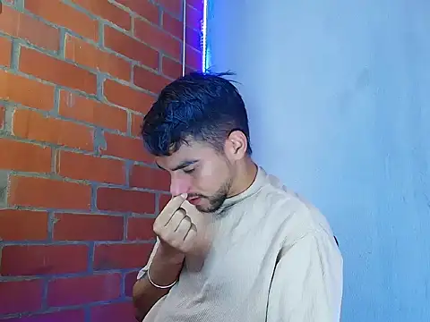 Leandro valenzuela online show from 10-07-25, 04:04