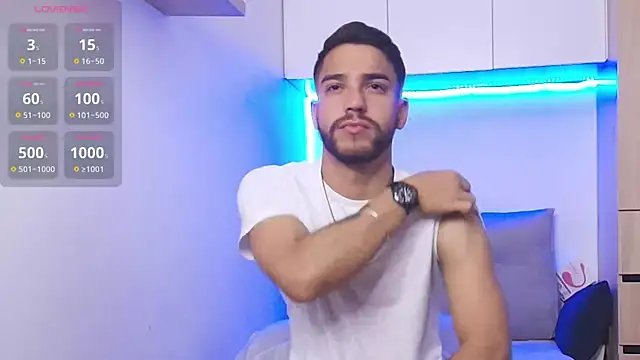 Snapshot of Leandro_valenzuela chatting on 05-31-26, 10:00 Leandro valenzuela online show from 05-31-26, 10:00