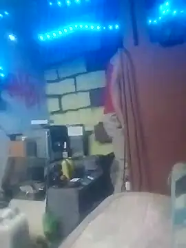 Snapshot of _Dmente_ chatting on 03-18-25, 06:57 Dmente online show from 03-18-25, 06:57