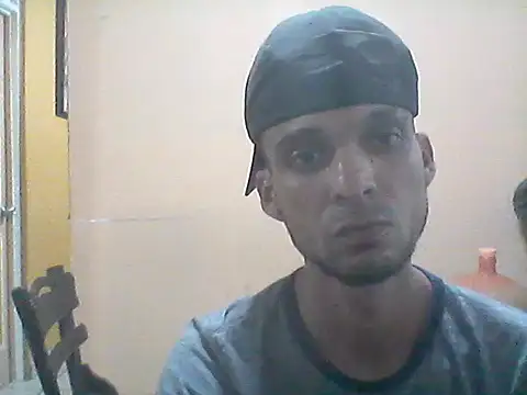 Snapshot of _Dmente_ chatting on 10-23-25, 05:40 Dmente online show from 10-23-25, 05:40