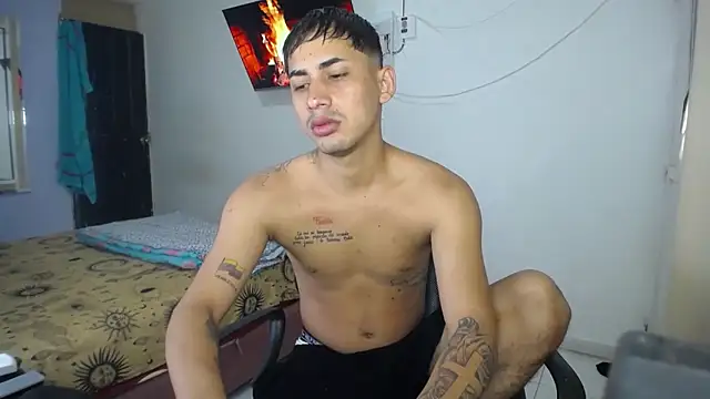 boy latino sex online show from 03-26-26, 03:28