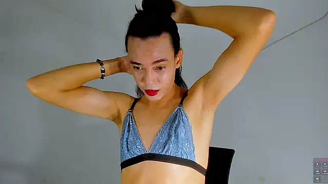 Snapshot of NickSull__ chatting on 10-20-25, 06:36 NickSull online show from 10-20-25, 06:36