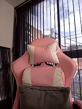 Charlee pink online show from 12-28-24, 06:29