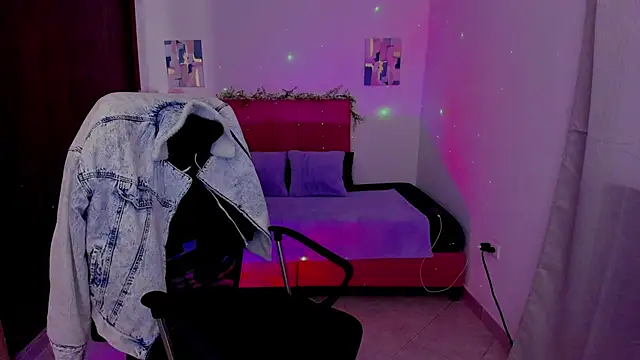 Charlee pink online show from 10-03-25, 01:52