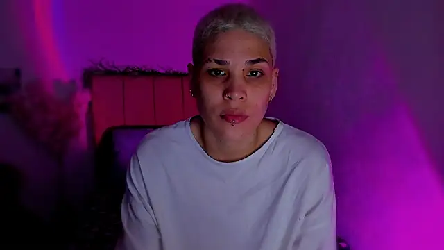 Charlee pink online show from 02-21-26, 04:35