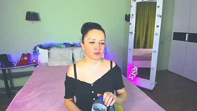 Snapshot of AngellLika chatting on 12-12-24, 07:19 AngellLika online show from 12-12-24, 07:19