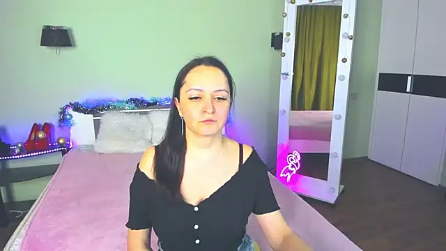 Snapshot of AngellLika chatting on 12-12-24, 04:43 AngellLika online show from 12-12-24, 04:43