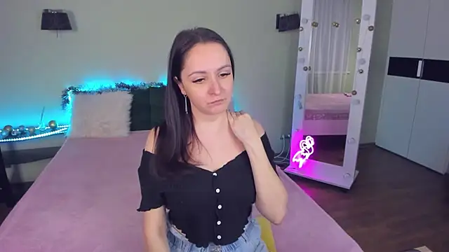 Snapshot of AngellLika chatting on 01-16-25, 01:25 AngellLika online show from 01-16-25, 01:25