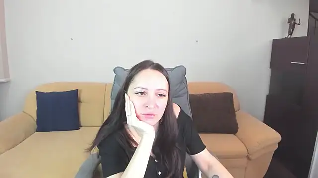 Snapshot of AngellLika chatting on 11-24-25, 01:11 AngellLika online show from 11-24-25, 01:11