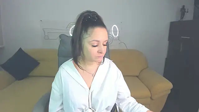 Snapshot of AngellLika chatting on 01-16-26, 01:26 AngellLika online show from 01-16-26, 01:26