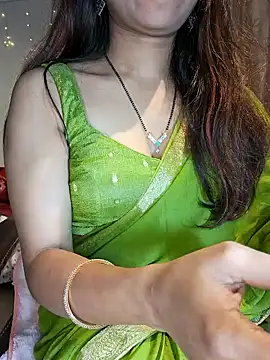 Snapshot of Cute-Tara chatting on 01-02-25, 05:57 Cute-Tara online show from 01-02-25, 05:57