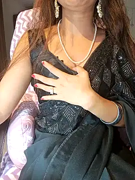 Snapshot of Cute-Tara chatting on 02-02-25, 06:04 Cute-Tara online show from 02-02-25, 06:04