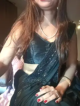Snapshot of Cute-Tara chatting on 02-14-25, 04:20 Cute-Tara online show from 02-14-25, 04:20