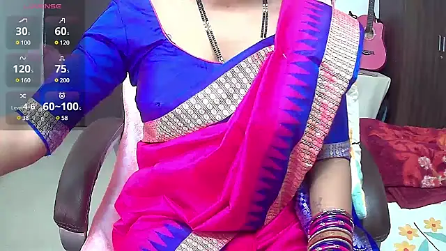 Snapshot of Cute-Tara chatting on 03-01-25, 06:24 Cute-Tara online show from 03-01-25, 06:24