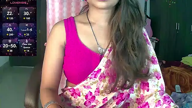 Snapshot of Cute-Tara chatting on 03-08-25, 05:43 Cute-Tara online show from 03-08-25, 05:43