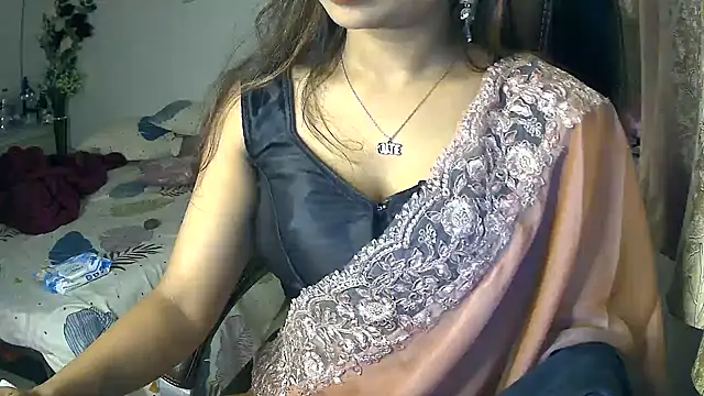Snapshot of Cute-Tara chatting on 03-19-25, 04:36 Cute-Tara online show from 03-19-25, 04:36