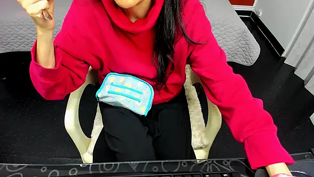 Snapshot of Abrillee1 chatting on 02-24-25, 07:41 Abrillee1 online show from 02-24-25, 07:41