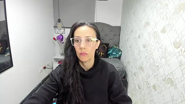 Snapshot of Abrillee1 chatting on 03-23-25, 03:43 Abrillee1 online show from 03-23-25, 03:43