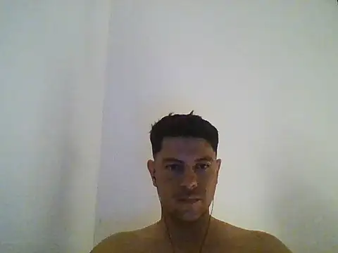 Snapshot of juiba1004 chatting on 09-15-25, 03:28 juiba1004 online show from 09-15-25, 03:28