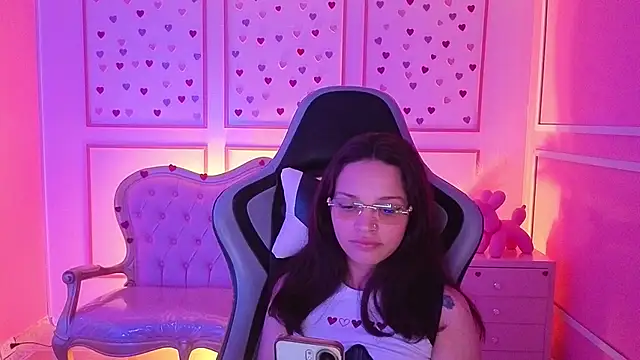 ailen t online show from 10-11-25, 02:55