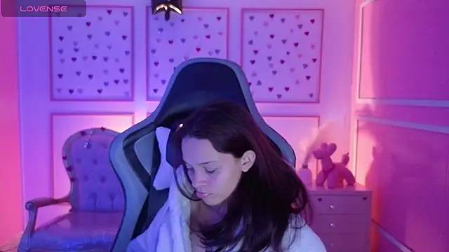 ailen t online show from 10-19-25, 02:45