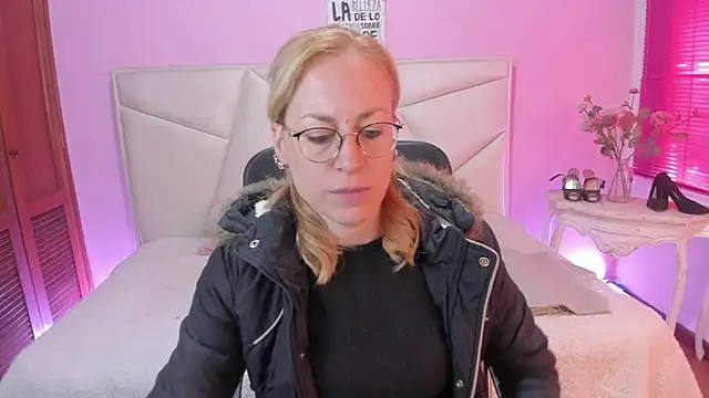 Snapshot of SammySanders chatting on 03-21-26, 12:10 SammySanders online show from 03-21-26, 12:10