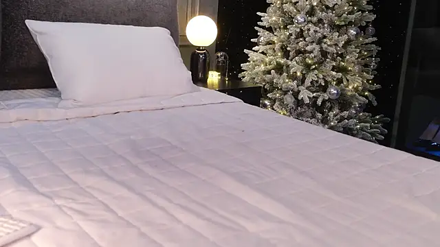 Ami Katana online show from 12-18-24, 07:47