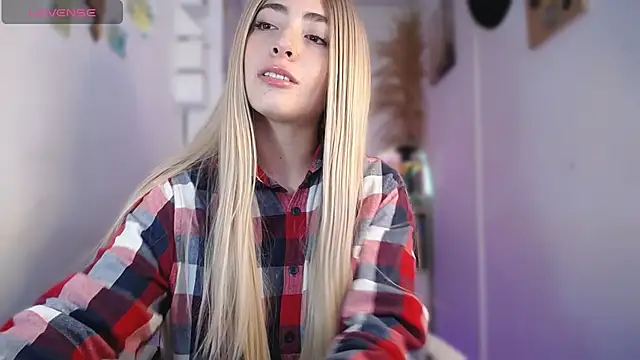 channel blonde a online show from 11-05-25, 04:40