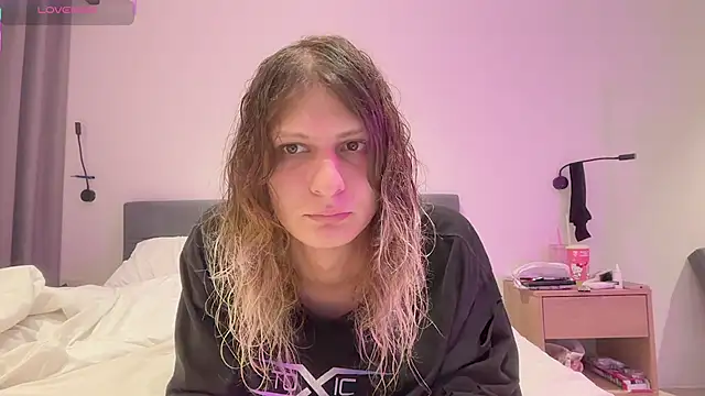 Alice Pinkhead online show from 11-21-25, 08:35