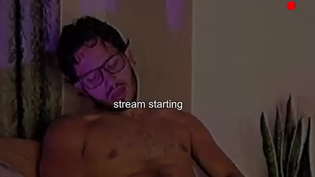 Nicholasrodrii online show from 12-21-24, 11:56