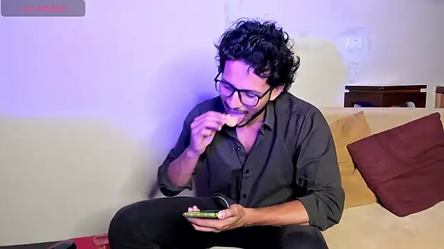 Nicholasrodrii online show from 02-08-25, 11:02