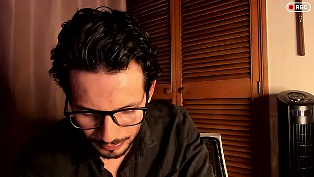 Nicholasrodrii online show from 09-08-25, 11:37