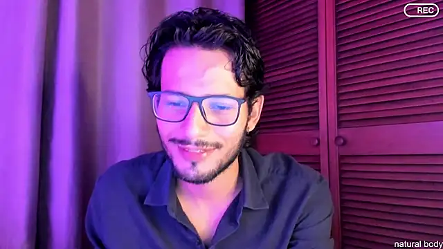 Nicholasrodrii online show from 10-07-25, 10:51