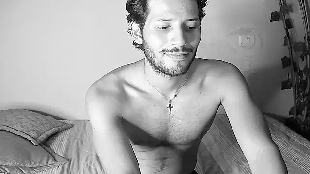 Nicholasrodrii online show from 06-12-26, 11:35
