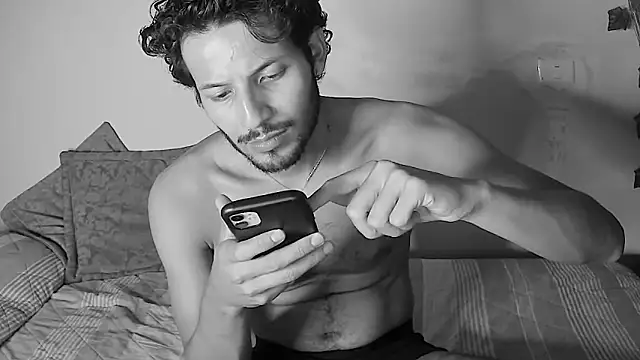 Nicholasrodrii online show from 06-14-26, 02:24