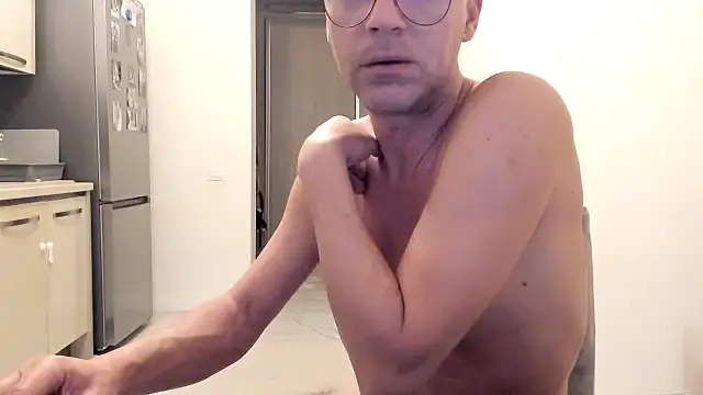 Snapshot of cuplu29 chatting on 12-16-24, 05:38 cuplu29 online show from 12-16-24, 05:38