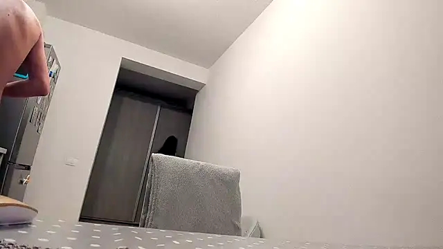 Snapshot of cuplu29 chatting on 03-10-25, 04:28 cuplu29 online show from 03-10-25, 04:28