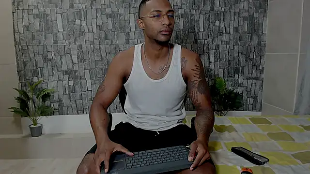 Snapshot of Joseephjackson chatting on 02-11-25, 03:08 Joseephjackson online show from 02-11-25, 03:08