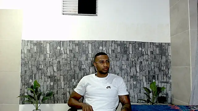 Snapshot of Joseephjackson chatting on 03-03-25, 03:20 Joseephjackson online show from 03-03-25, 03:20