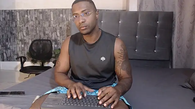 Snapshot of Joseephjackson chatting on 06-19-26, 01:15 Joseephjackson online show from 06-19-26, 01:15